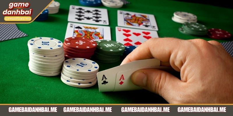 Cách đọc ngôn ngữ cơ thể trong poker bằng chuyển động tay